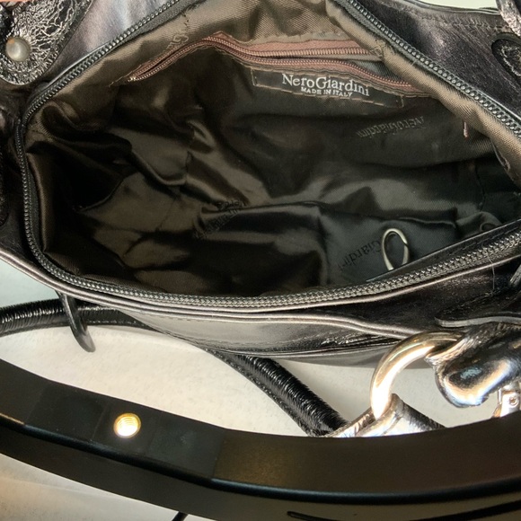 NERO GIARDINI Black Leather Handbag Patent Leather Handles with Metal Details - Picture 4 of 9